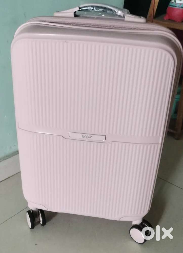 Title: Brand New Pink VIP Trolley Suitcase &ndash; 360&deg; Wheels