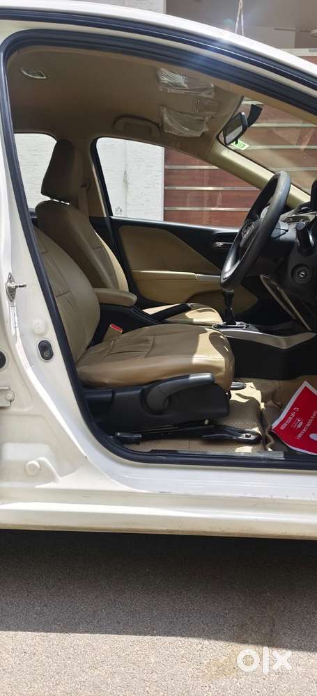 Honda City 1.5 V 4th Gen I-vtec Mt, 2016, Petrol