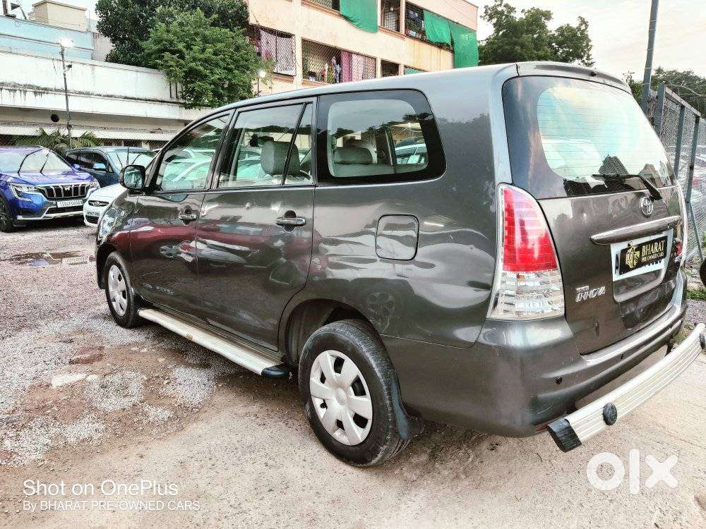 Toyota Innova 2.5 G (diesel) 8 Seater, 2009, Diesel