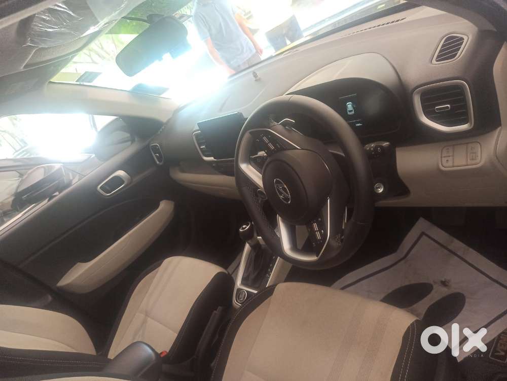 Hyundai Venue, 2024, Petrol