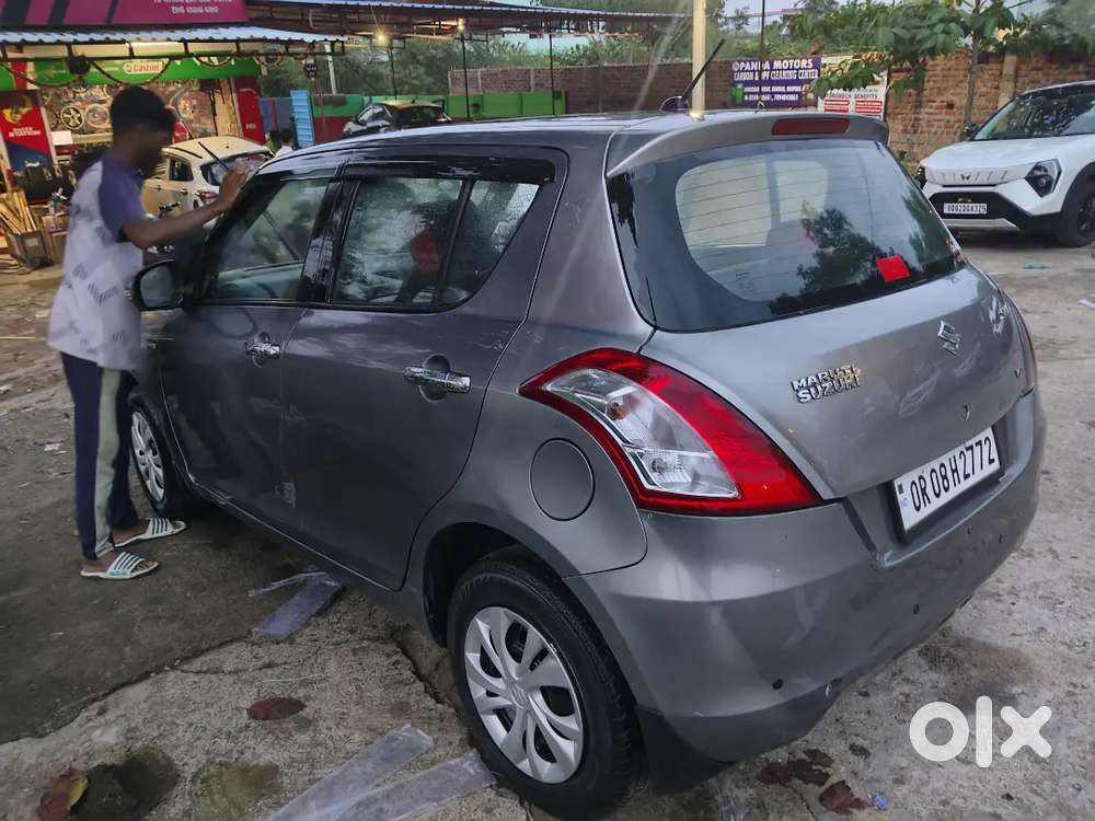 Maruti Suzuki Swift 2012