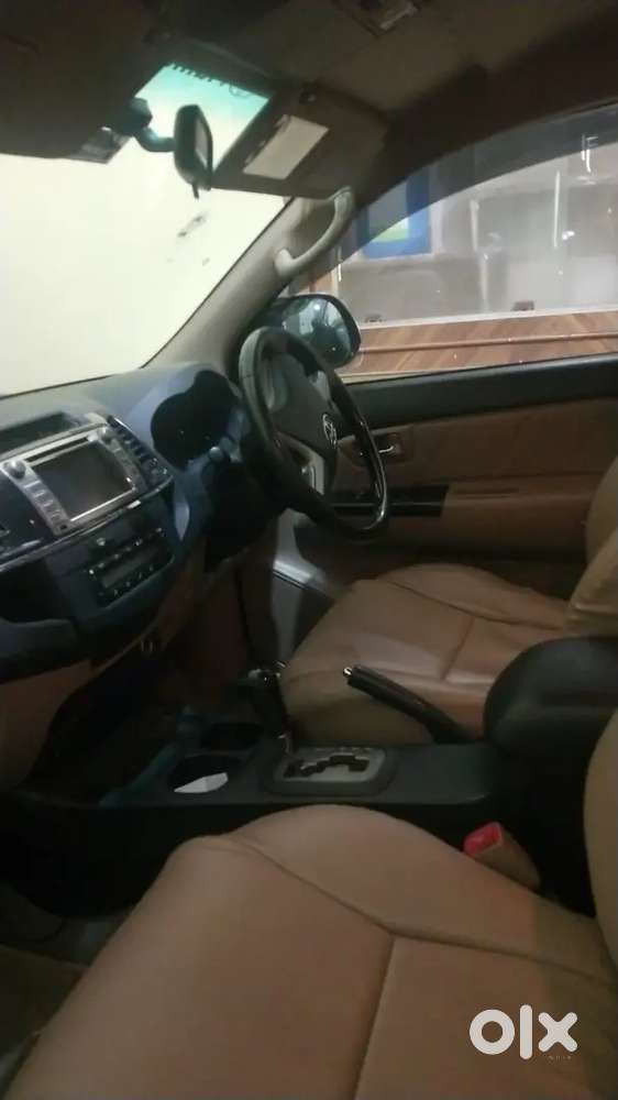 Doctor's Toyota Fortuner Legender 2015