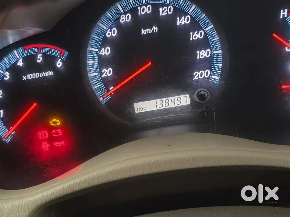 Toyota Innova 2013 Diesel Well Maintained