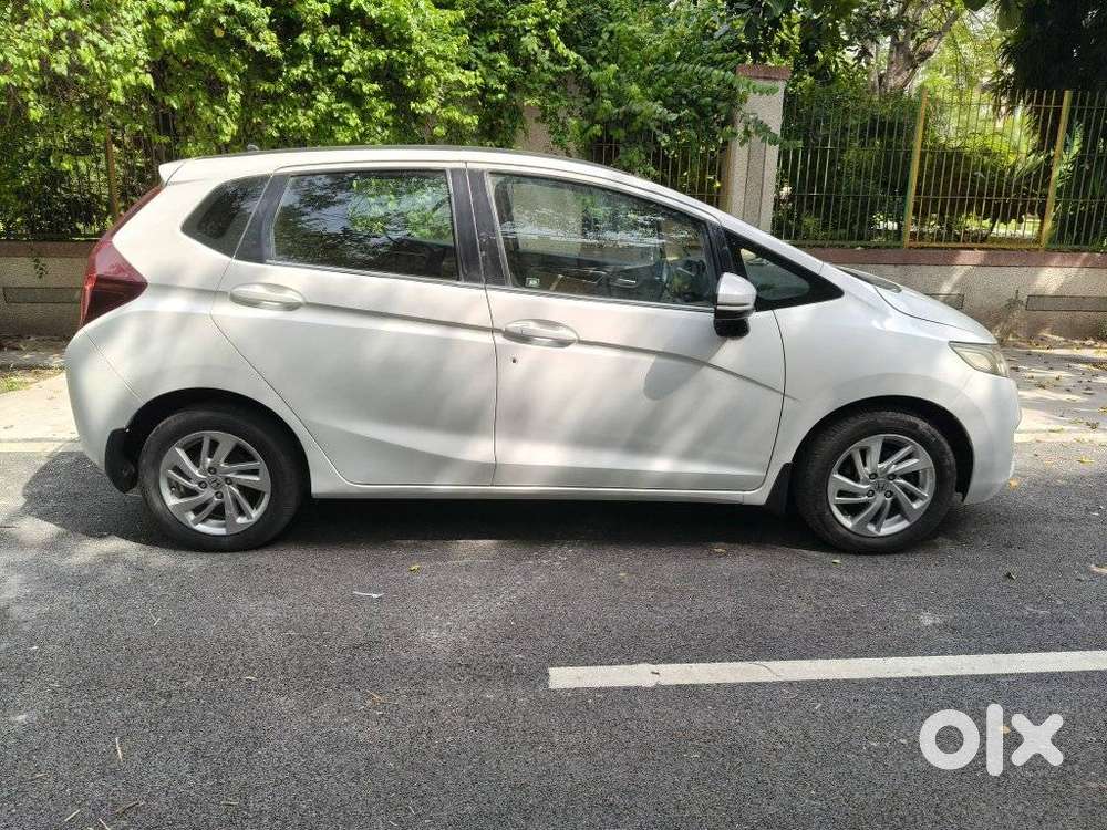 Honda Jazz 1.2 V I Vtec Privilege, 2016, Cng & Hybrids