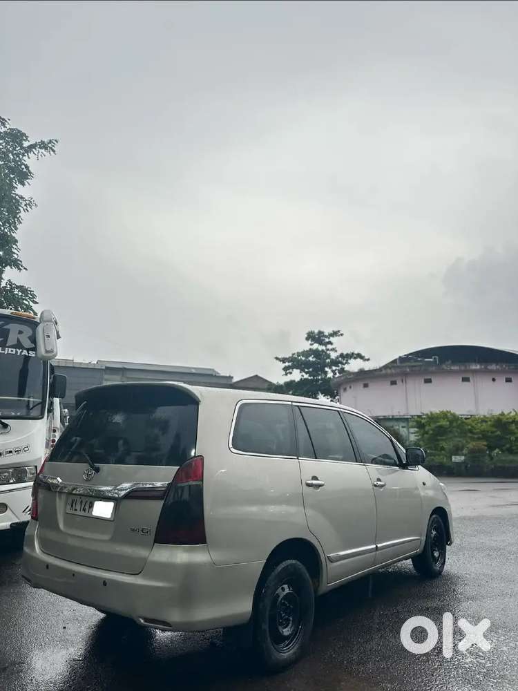 Toyota Innova 2.5 G 2014