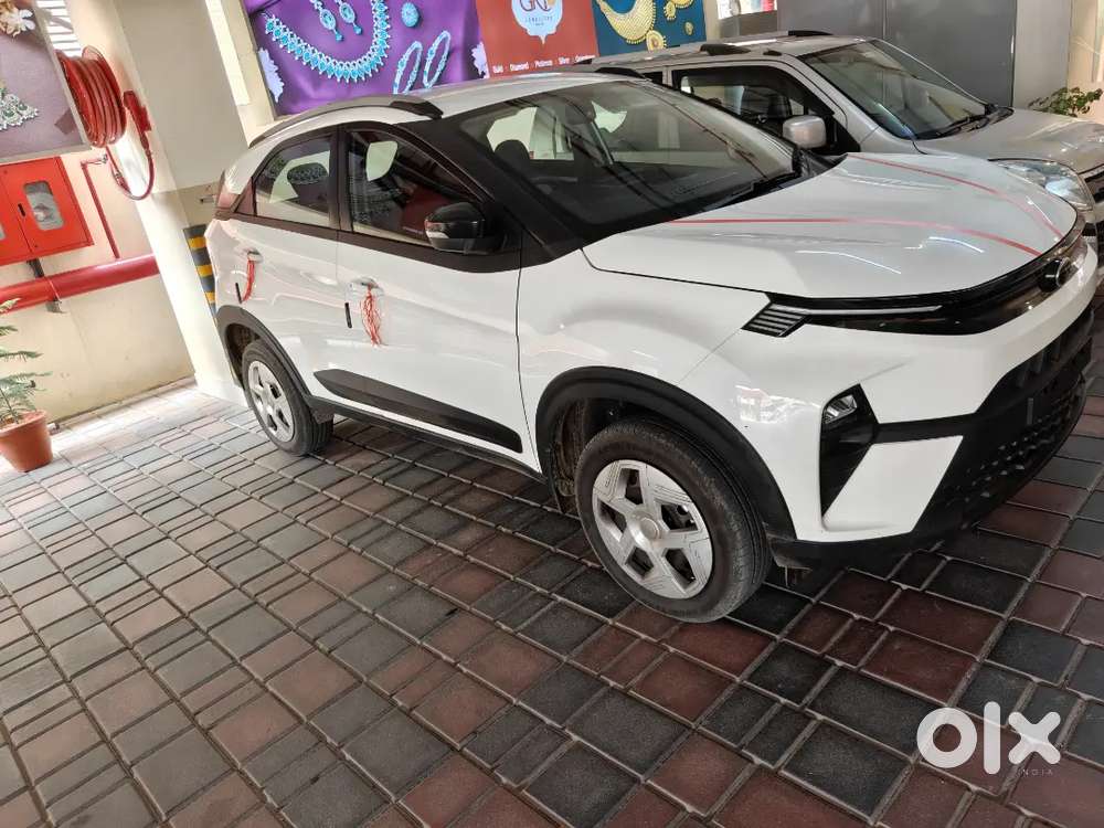 Tata Nexon Pure Plus Petrol 2026 Amt