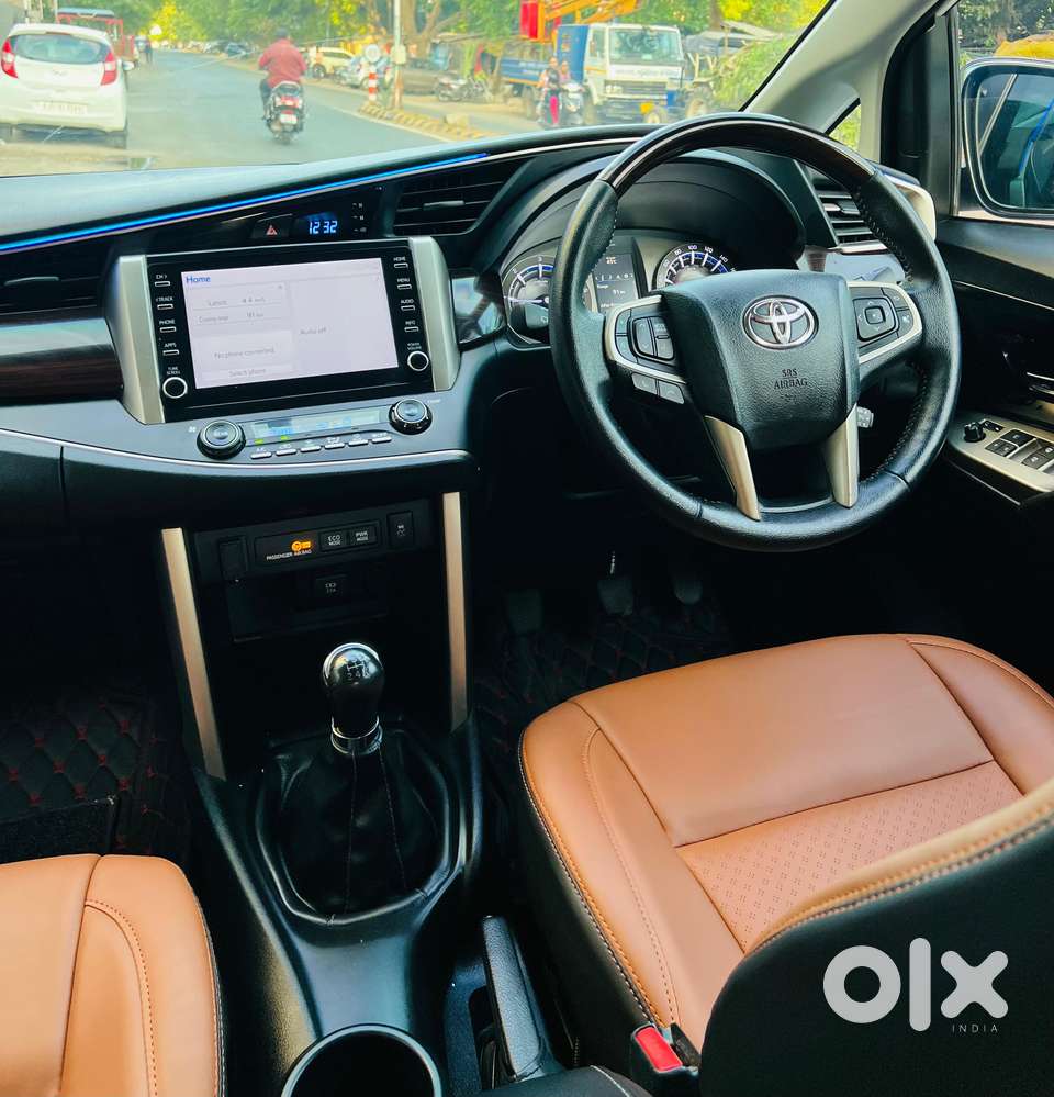 Toyota Innova Crysta [2020-ongoing] 2.4 Vx 8 Str, 2023, Diesel