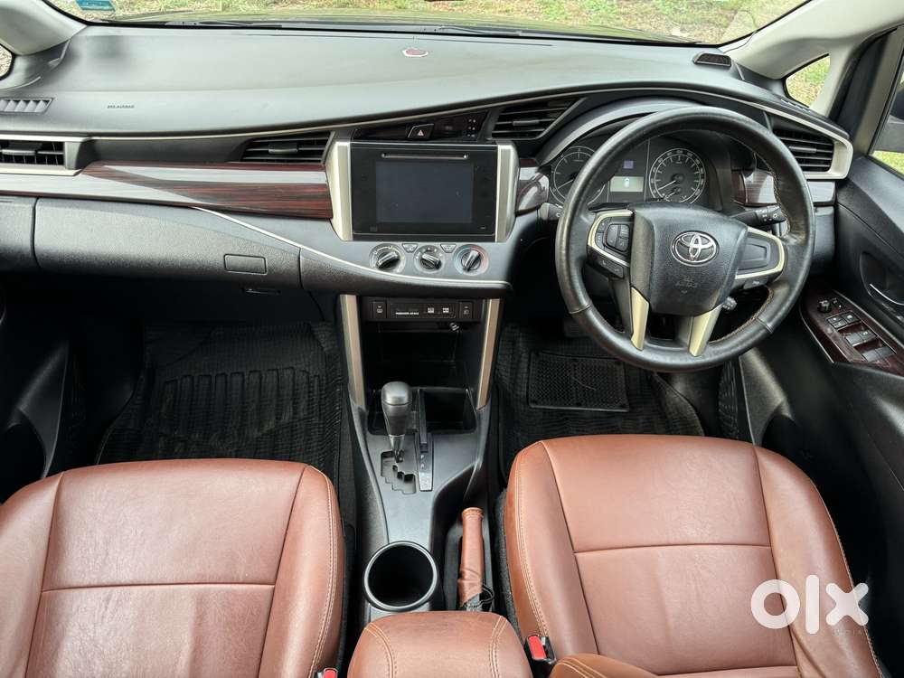 Toyota Innova Crysta 2.8 Gx At 8 Seater, 2018, Diesel