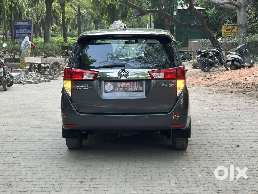 Toyota Innova Crysta 2.4 G Plus Mt 7 Str, 2017, Diesel