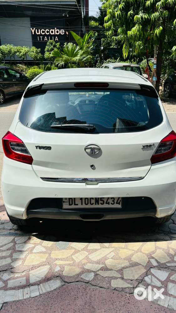 Tiago Petrol Automatic Xza+