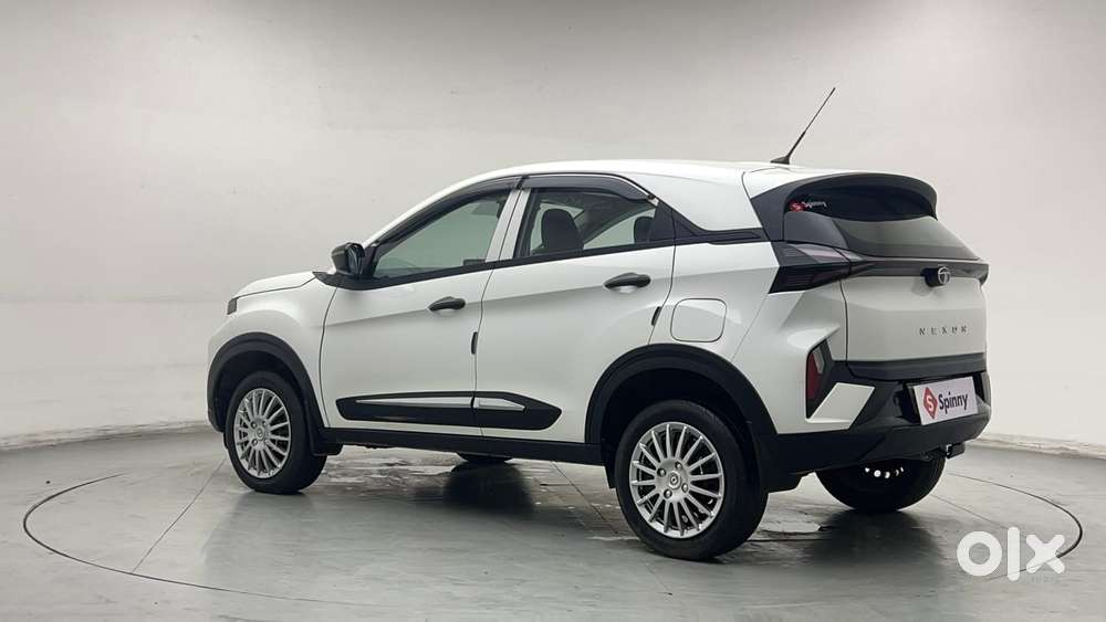 Tata Nexon 1.2 Revotron Xma Amt, 2025, Petrol