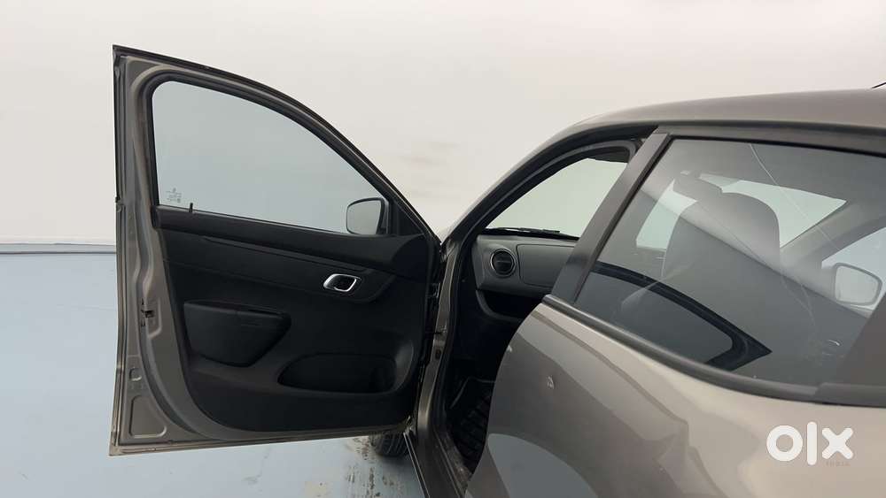 Renault Kwid 1.0 Rxt Sce Special (o), 2019, Petrol