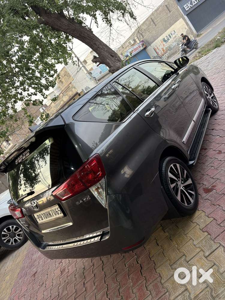 Toyota Innova Crysta [2020-ongoing] 2.4 Zx At 7 Str, 2021, Diesel