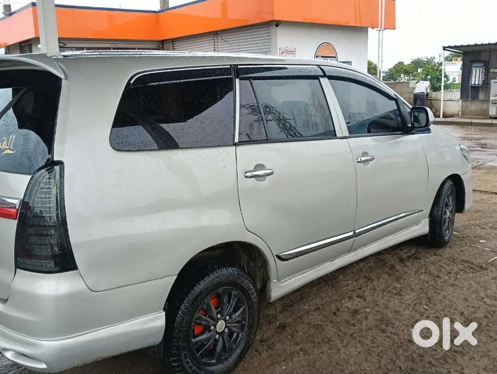 Toyota Innova 2010