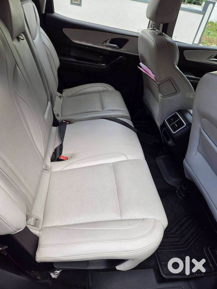 Mahindra Xuv700 2.2 Ax 7 Diesel Mt Str, 2023, Diesel