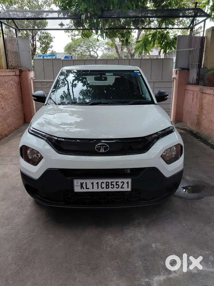 Tata Punch 1.2 Revotron 2025