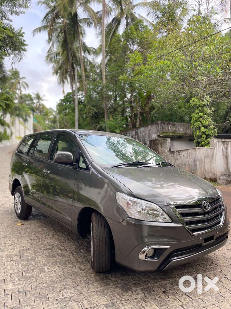 Toyota Innova 2013 Diesel 180000 Km Driven