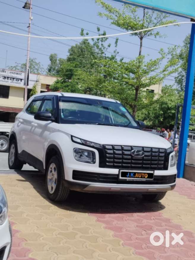 Hyundai Venue E 1.2 Petrol, 2022, Petrol
