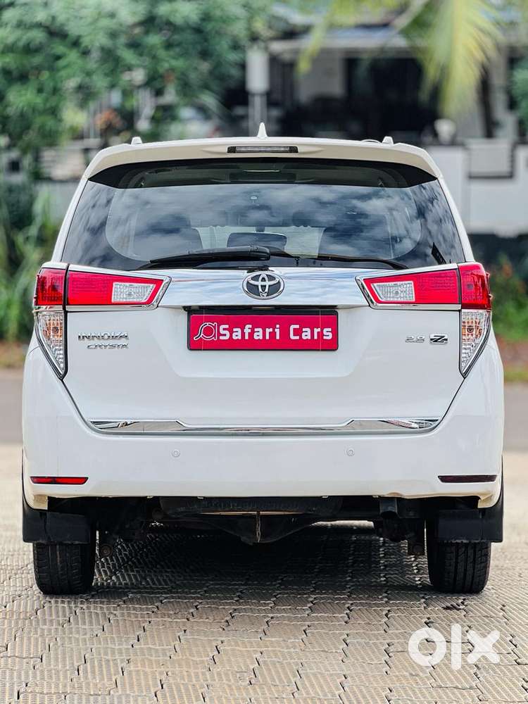 Toyota Innova Crysta G 8 Str, 2016, Diesel