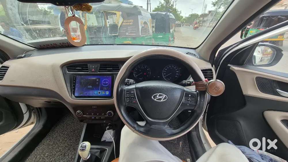 Hyundai I20 2016 Pretol And Cng Top Model Push Start