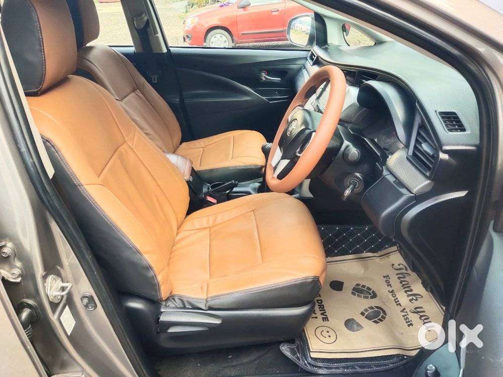 Toyota Innova Crysta 2.4 G Plus Mt 8 Str, 2017, Diesel