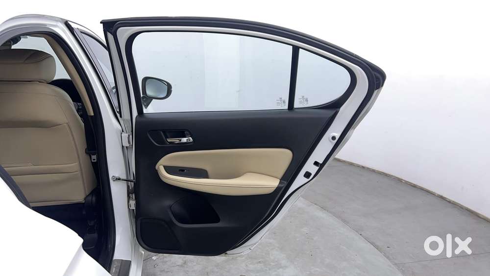 Honda City 1.5 Zx I-vtec Mt, 2023, Petrol