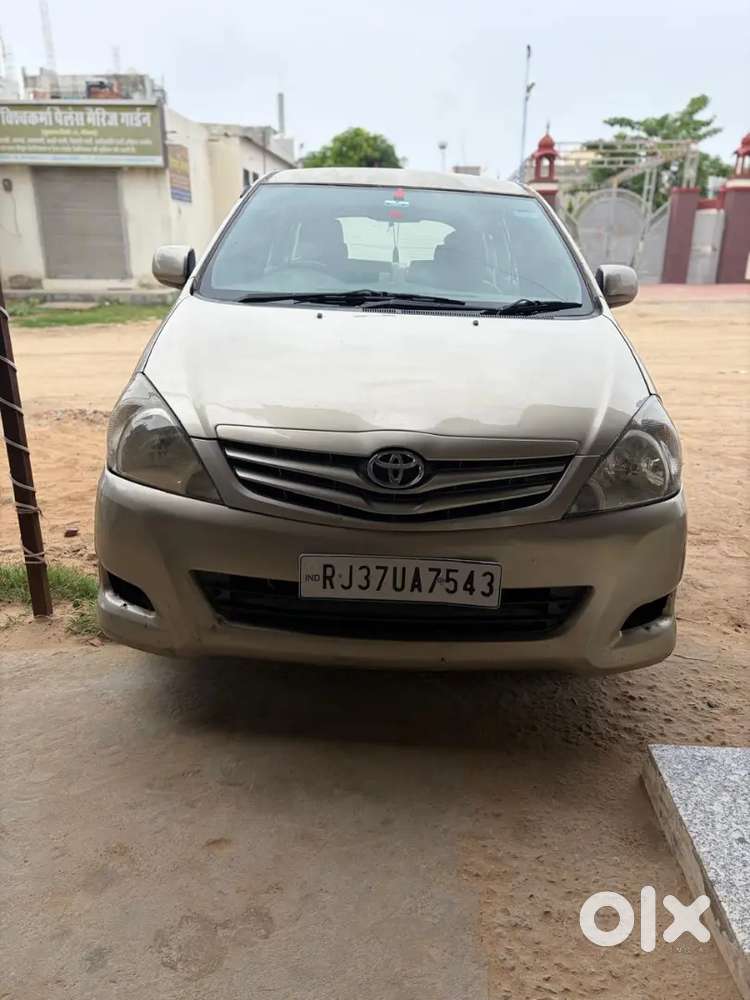 Toyota Innova 2011 Diesel 8 Str