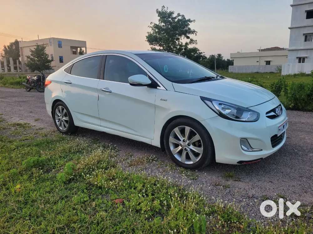 Hyundai Verna 1.6 Sx(o) 2012 Top End Model
