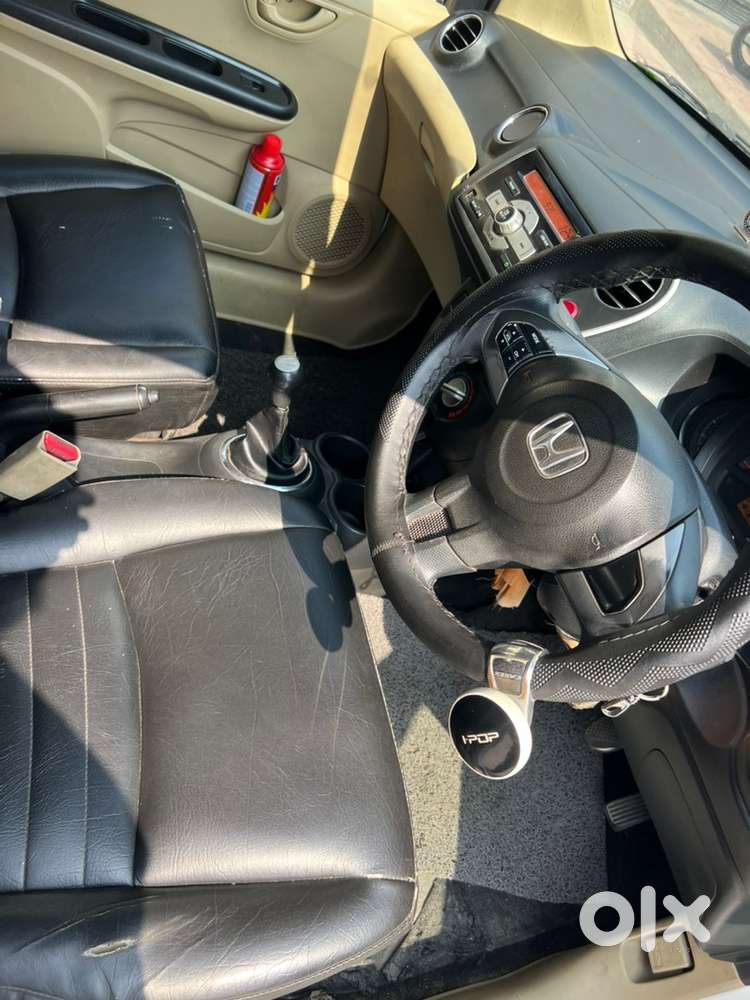 7 Seater Car Well Maintained With Full Insured