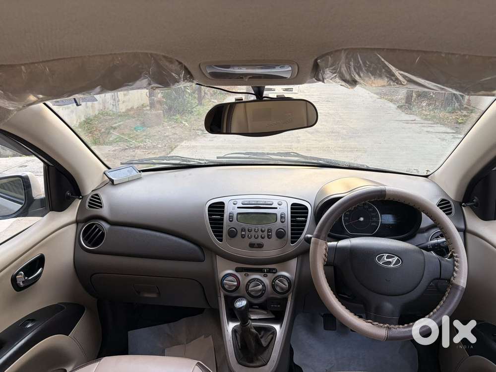 Hyundai I10 Sportz, 2015, Petrol