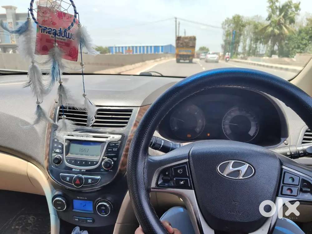 Hyundai Verna 1.6 SX 2012
