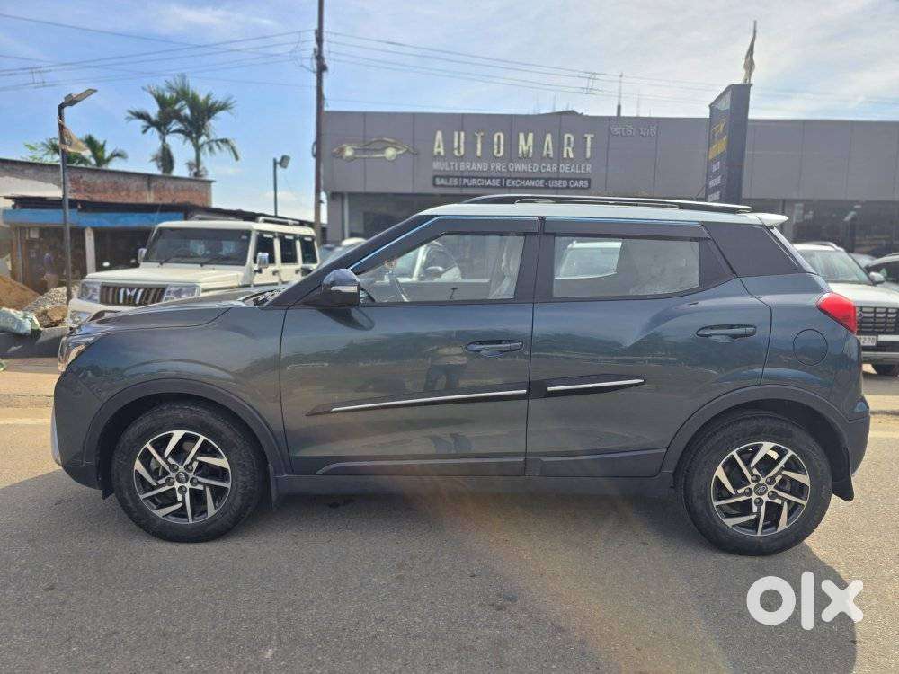 Mahindra Xuv300 W8 Option Dual Tone, 2023, Petrol