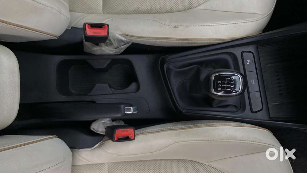 Hyundai Verna 1.5 Sx (o) Vtvt, 2023, Petrol