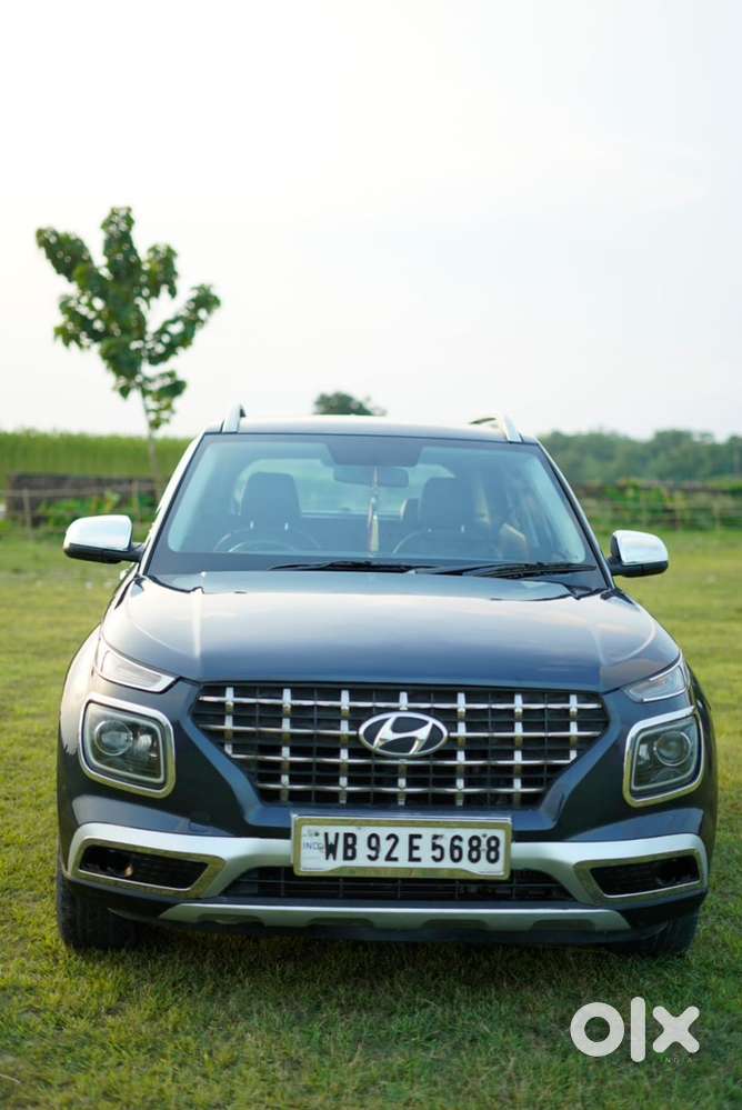 Hyundai Venue 2020 Petrol Well Maintained