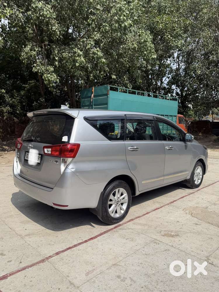 Toyota Innova Crysta 2.4 Vx Mt 8s, 2017, Diesel