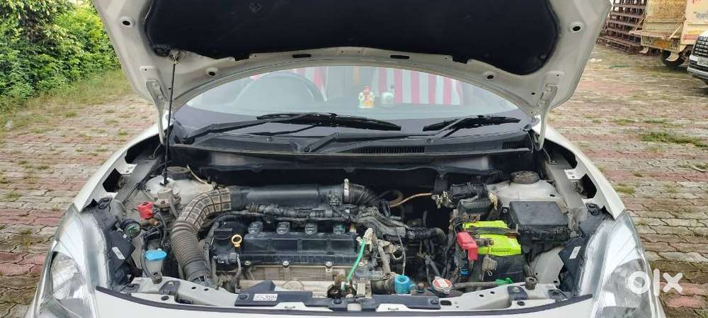 Maruti Suzuki Dzire Vxi Ags, 2022, Cng & Hybrids