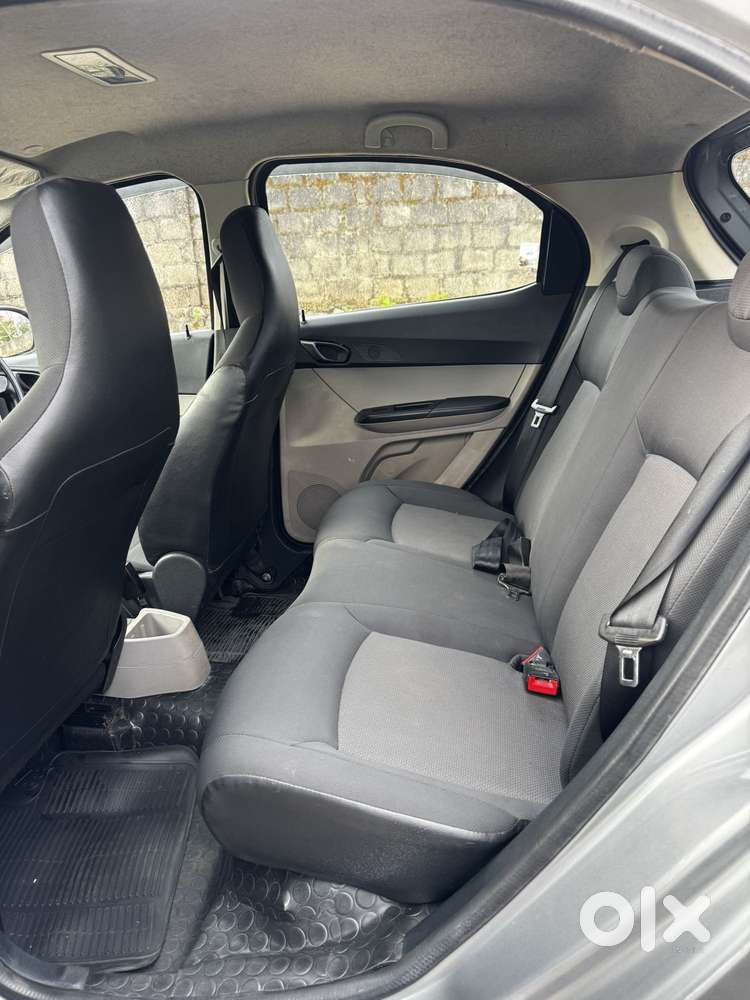 Tata Tiago 1.2 Revotron Xt (o), 2018, Petrol
