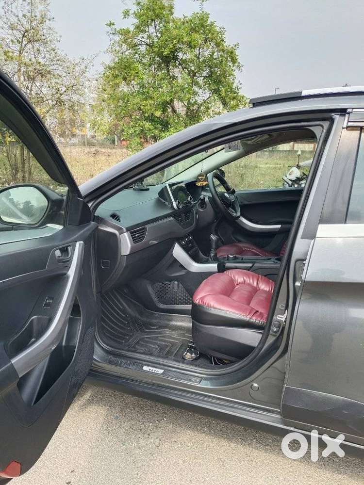 Tata Nexon, 2023, Petrol