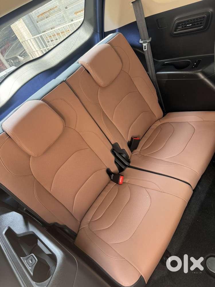 Mg Hector Plus Savvy Pro 1.5 Turbo Petrol Cvt 6 Str Dual Tone, 2025,..