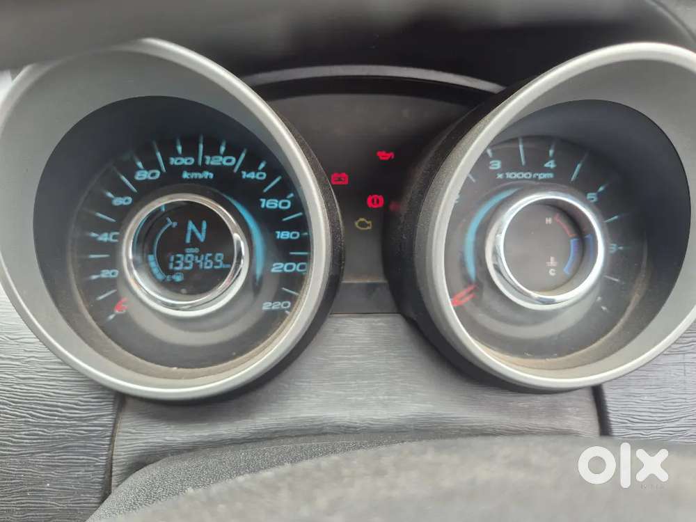 Mahindra Xuv500 W10 (top-end) – 2016  Excellent Condition  Immediate