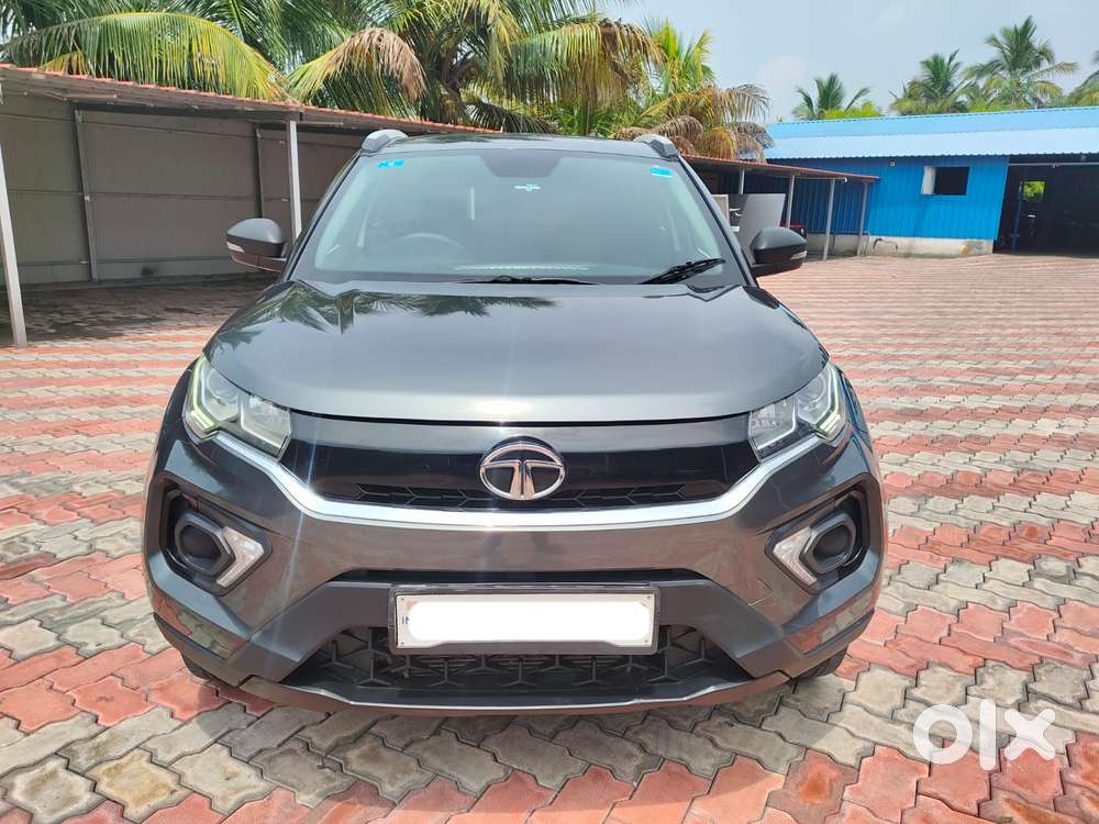 Tata Nexon, 2022, Petrol