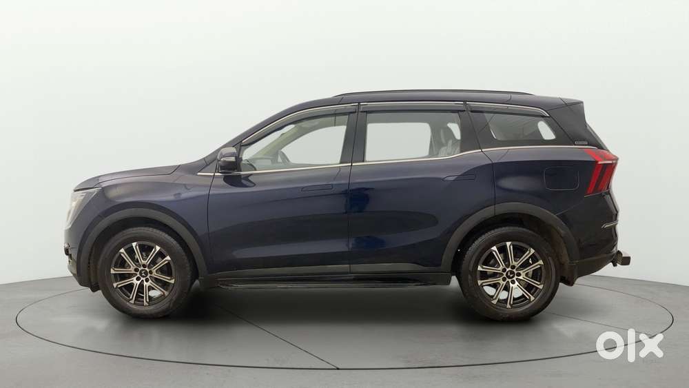 Mahindra Xuv700 2.0 Ax 7 Petrol At Str, 2024, Petrol