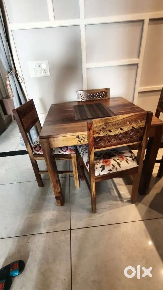 Pure sheesham wood Dining table