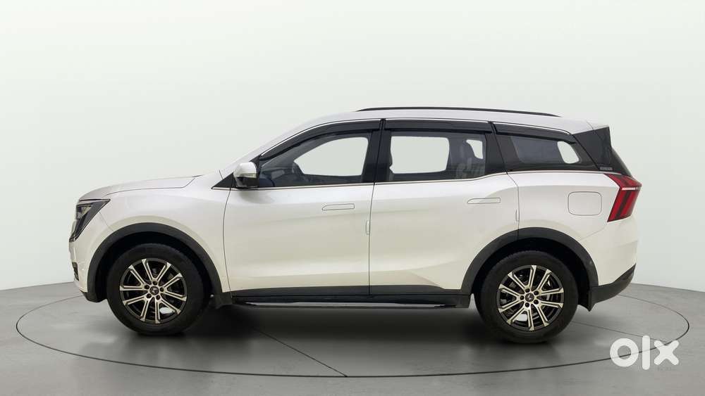 Mahindra Xuv700 2.0 Ax 7 Petrol At Luxury Pack Str, 2023, Petrol
