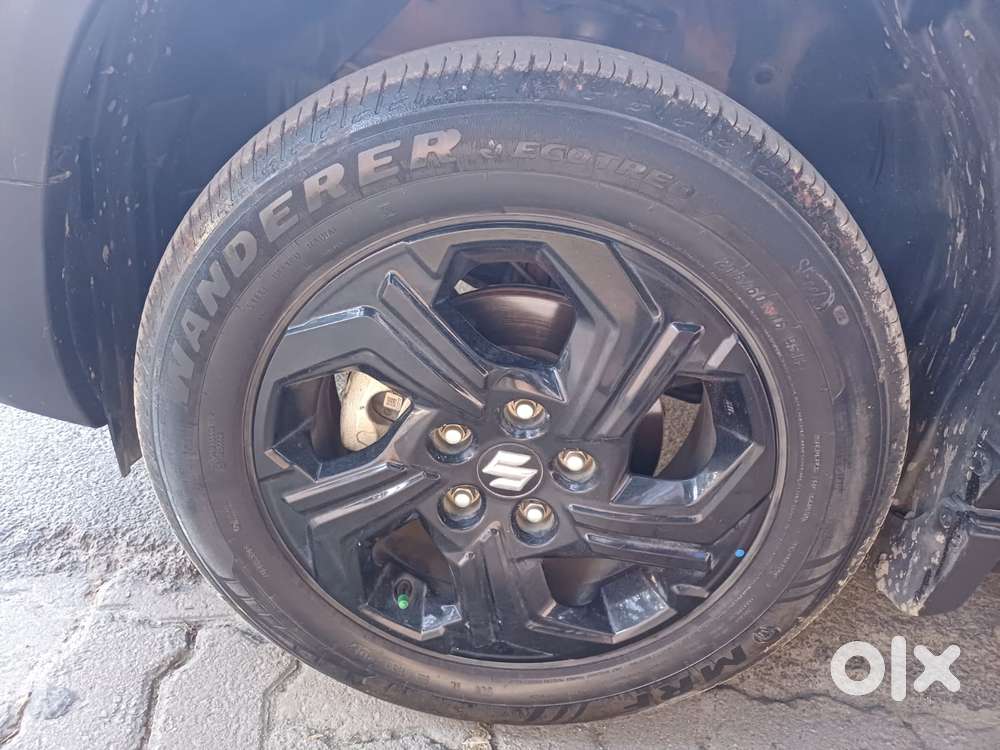Maruti Suzuki Brezza 1.5 Zxi Smart Hybrid, 2024, Petrol