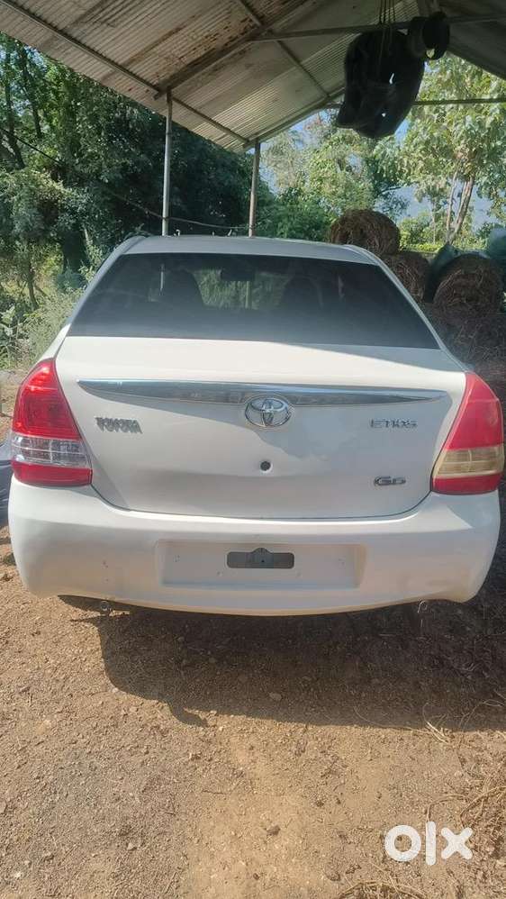 Toyota Petrol Manual 2012