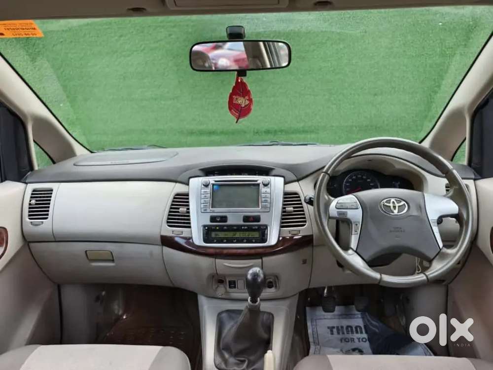 Toyota Innova 2.5 V 2012