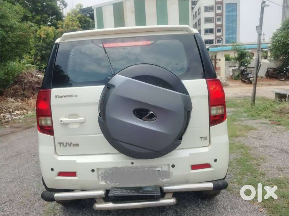 Mahindra Tuv 300 T10, 2018, Diesel