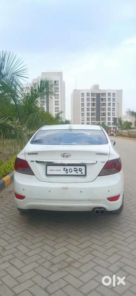 **make- Hundai*
*model - Verna*
*varient - 1.6 Sx*
*year - 2013*
*insu