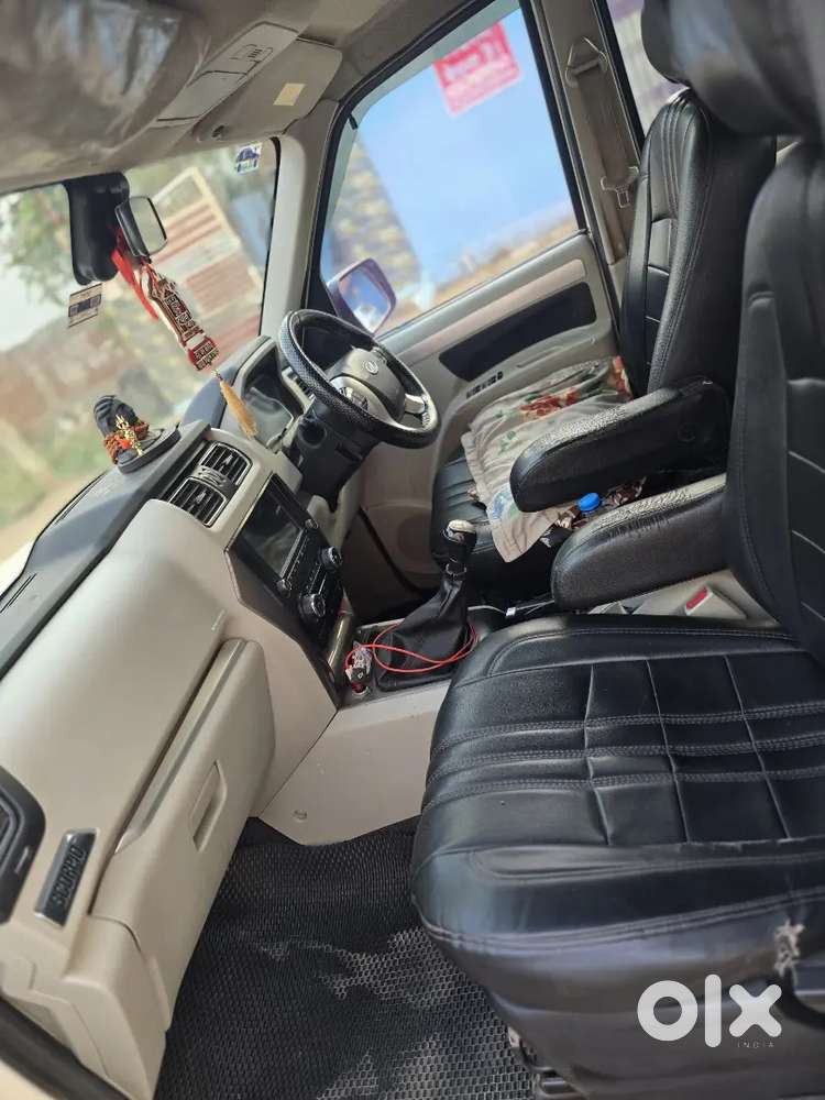 गाड़ी मे कुछ काम नही